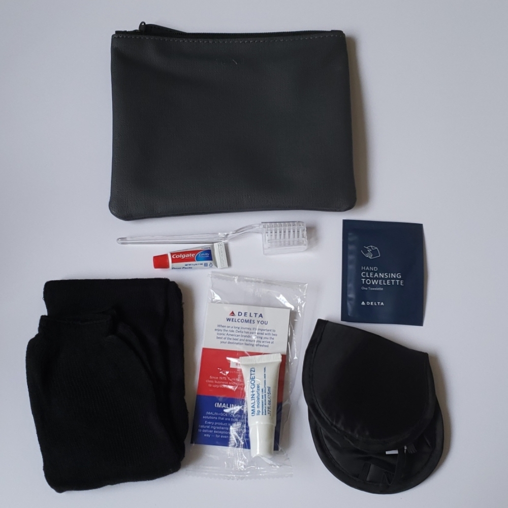 Tumi travel pouch